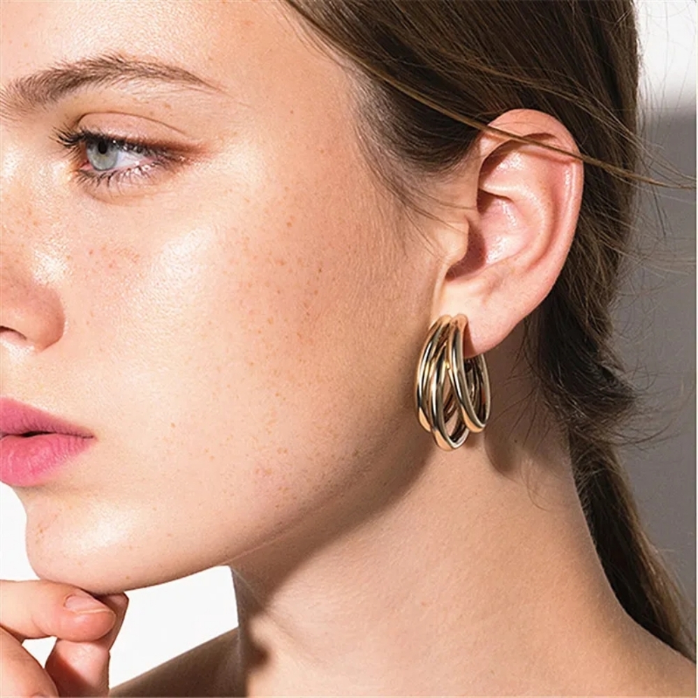 Brand New 18k Gold Three-Layer Round Drop Earrings
